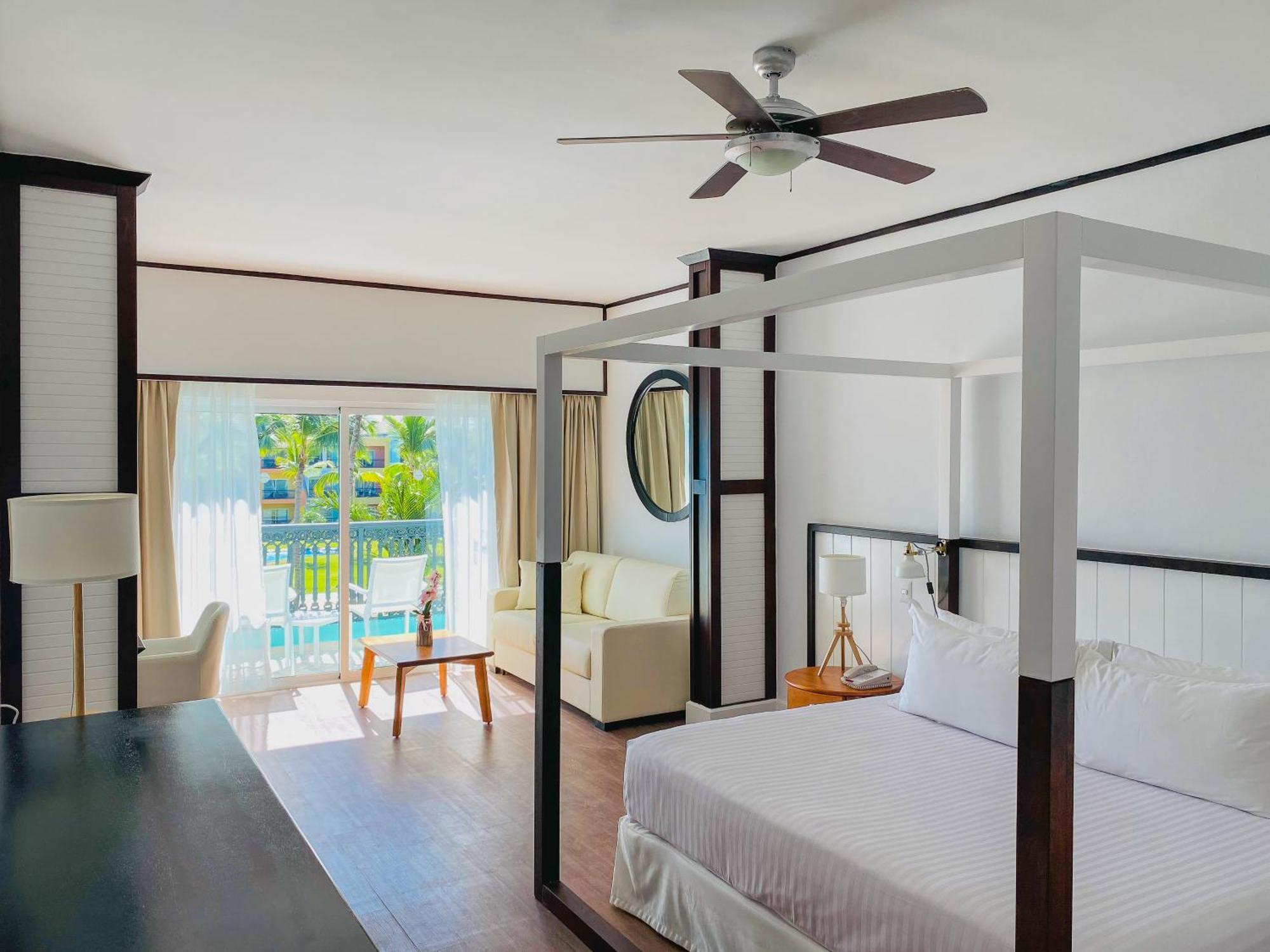 Junior Suite Pool View